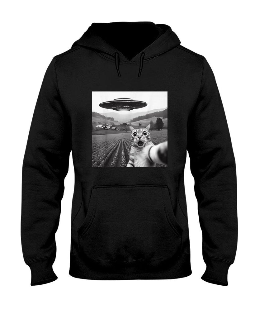 Funny Tees - Cat Selfie With Alien UFO Funny Cat Gifts For Men Women Kid T-Shirt