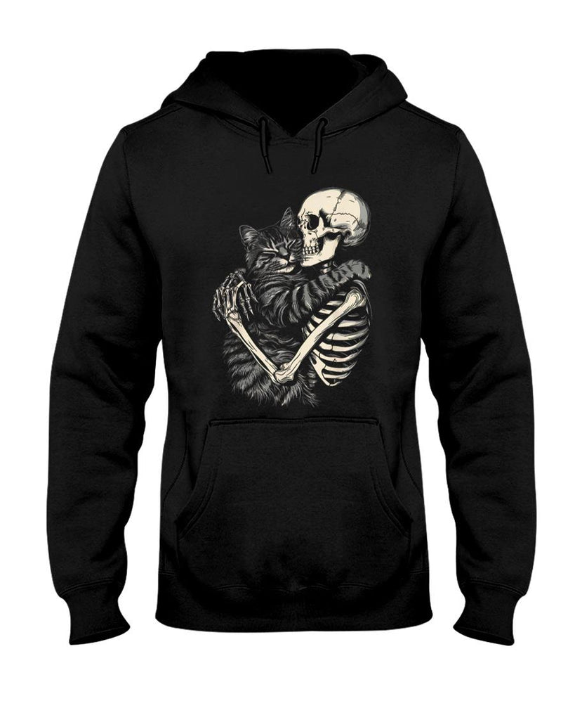 Pet Mom Halloween Shirt - Skeleton Hugging Cat Halloween Cat Lover Cat Mom Dad T-Shirt_1