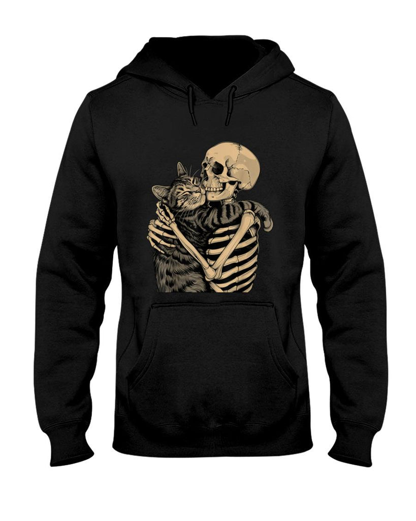 Halloween Shirt - Skeleton Hugging Cat Halloween Cat Lover Cat Mom Dad T-Shirt