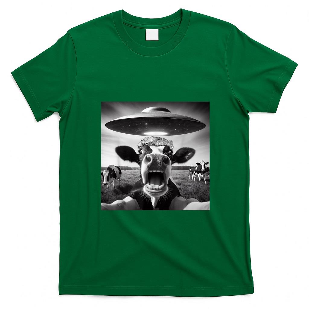Funny Tees - Funny Cow Abduction By UFO Selfie - Hilarious Alien Meme T-Shirt