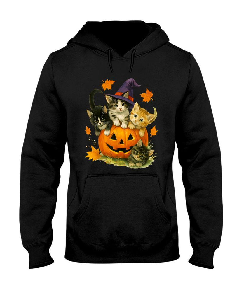 Pet Mom Halloween Shirt - Cute Cat Pumpkin Halloween Spooky Season Vintage T-Shirt