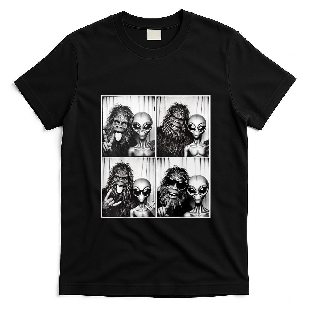Funny Tees - Funny Photobooth Photo Sasquatch UFO Bigfoot And Alien T-Shirt