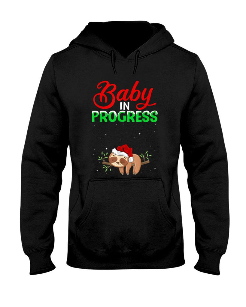 Pregnant Women Sloth Pregnancy Announcement Christmas T-Shirt