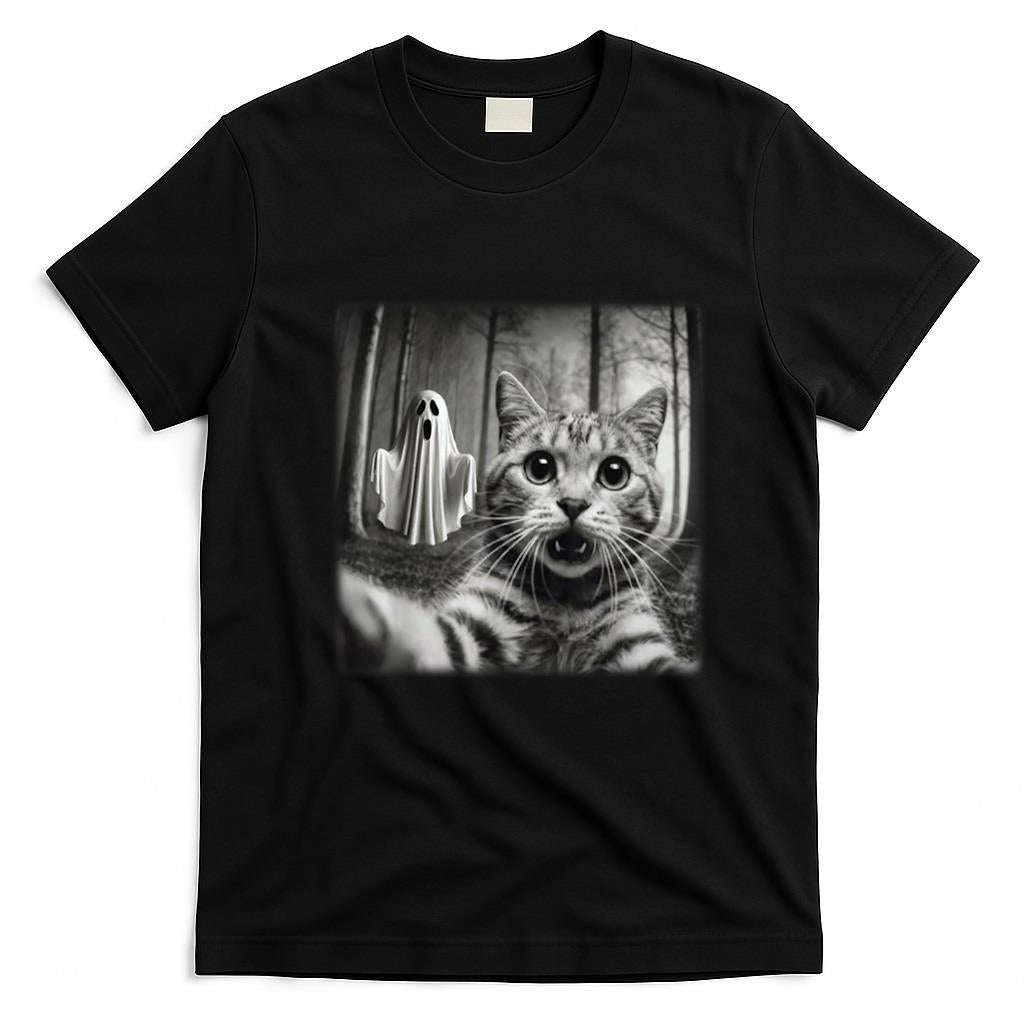 Pet Mom Halloween Shirt - Funny Halloween Cat Selfie with Spooky Ghost Cat Lovers T-Shirt