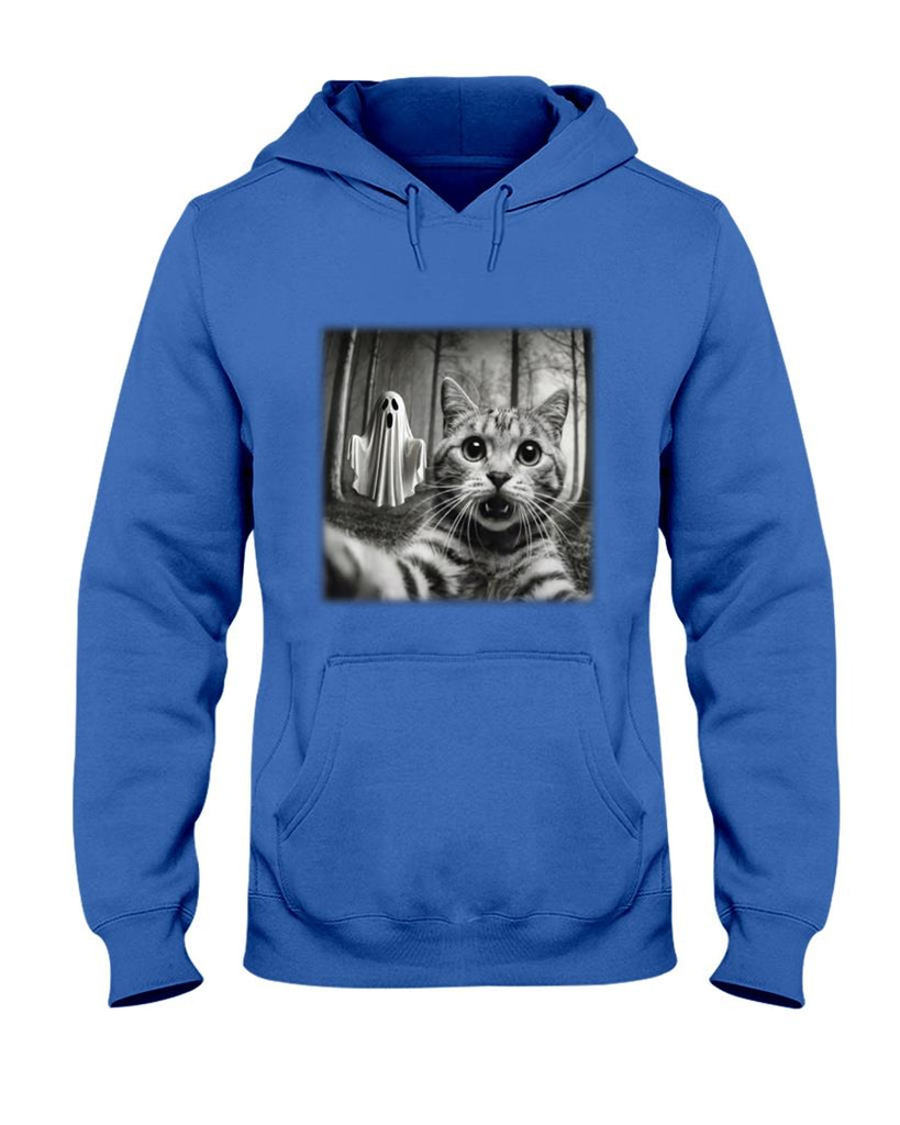 Pet Mom Halloween Shirt - Funny Halloween Cat Selfie with Spooky Ghost Cat Lovers T-Shirt